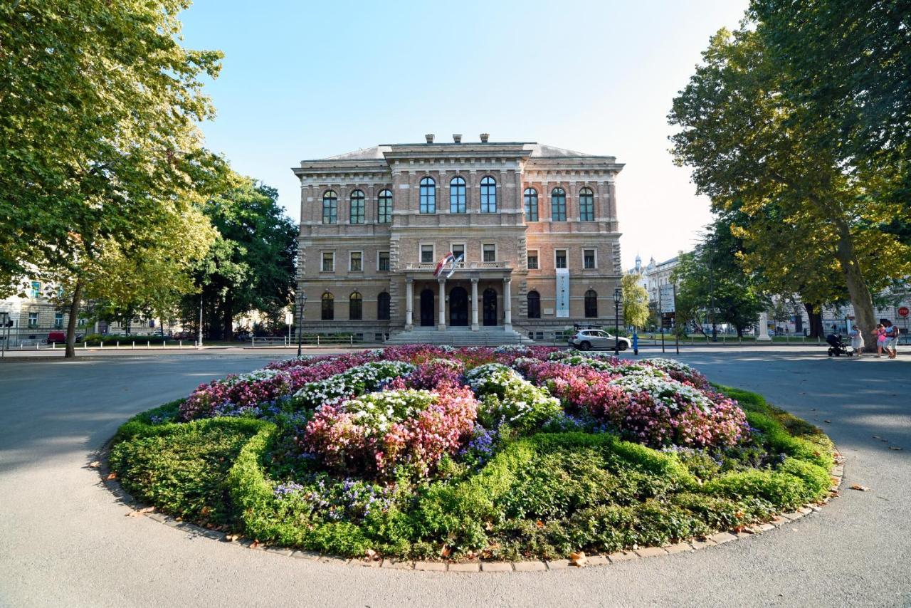 Ferienwohnung 1Br In Central Zagreb & Main Station, Free Parking Exterior foto